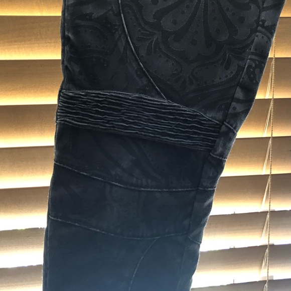 All Saints Brodie Printed Skinny Cropped Jean - Picture 4 of 8